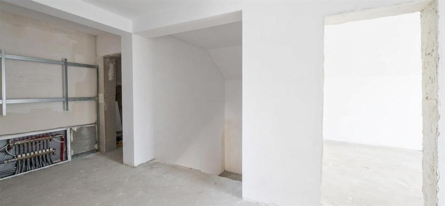 Casă cu 5 camere cu Teren 500 Mp în Nojorid