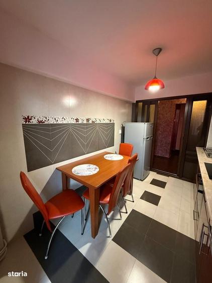 Apartament cu 3 camere decomandat în Central