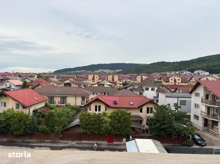 Apartament cu 3 camere, mobilat în Florești