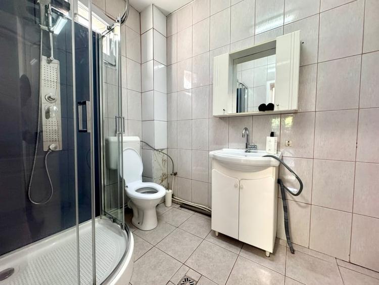 Apartament cu 3 camere semidecomandat, mobilat în Gheorgheni