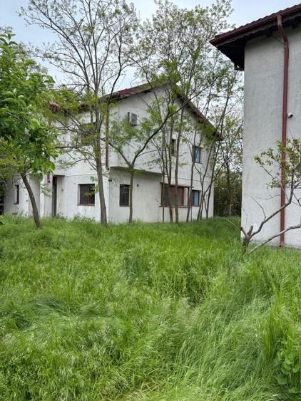 Casă individuală cu 5 camere cu Canalizare în Central