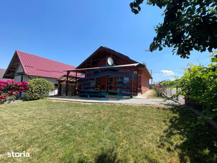 Casă cu 4 camere cu Teren 800 Mp în Bran