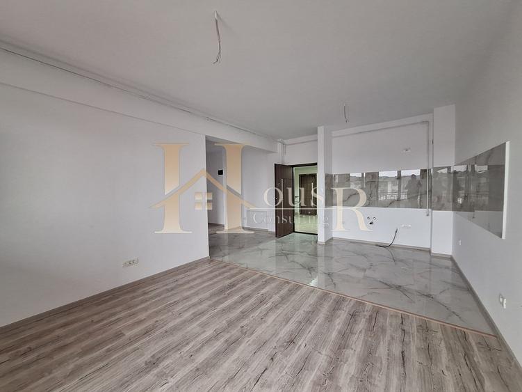 Apartament cu 3 camere decomandat în Girocului