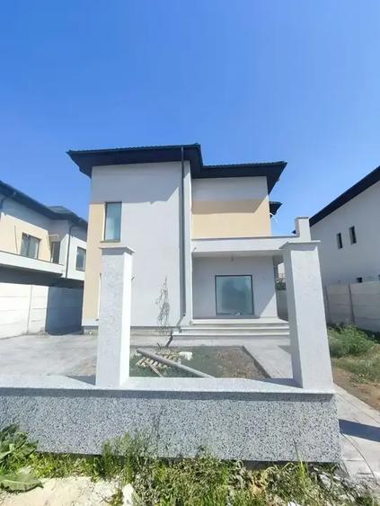Casă cu 5 camere cu Teren 400 Mp în Tunari