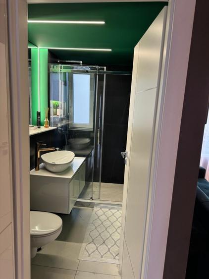 Apartament cu 2 camere semidecomandat, mobilat în P-ța Mihai Viteazul