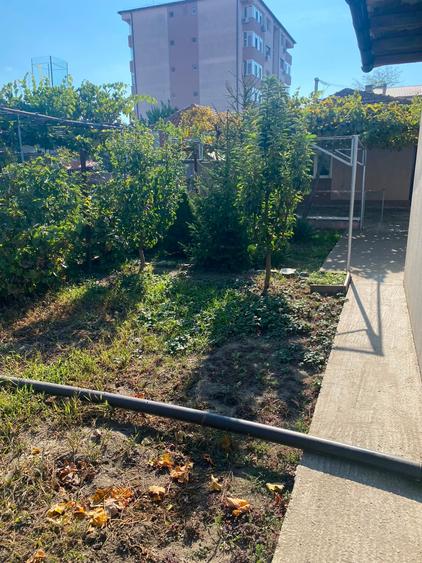 Casa 4 camere - Ovidiu - 130.000 euro negociabil (cod E11+E12) - 4