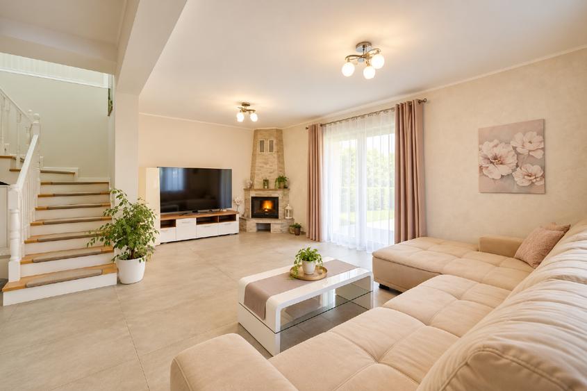 Duplex cu 4 camere cu Canalizare în Dumbrăvița