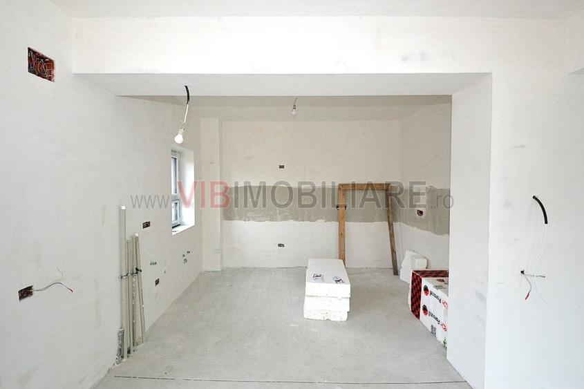 Casă cu 4 camere cu Teren 240 Mp în Central
