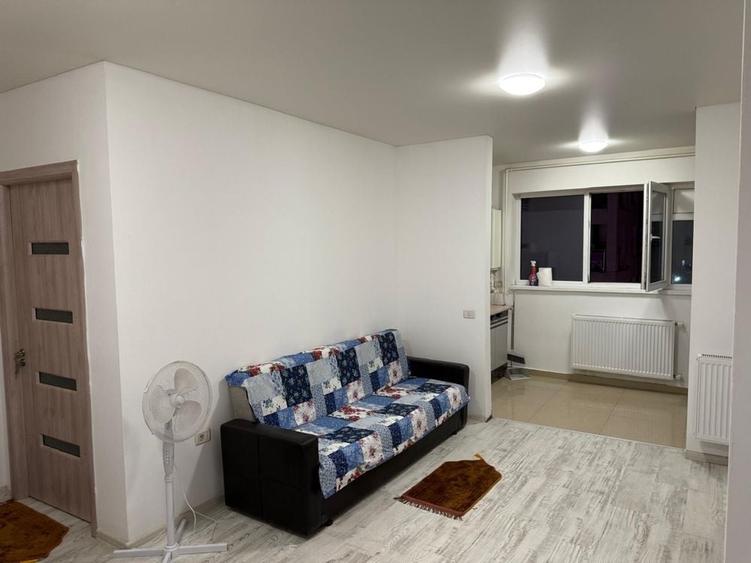 Apartament cu 2 camere semidecomandat în Roșu