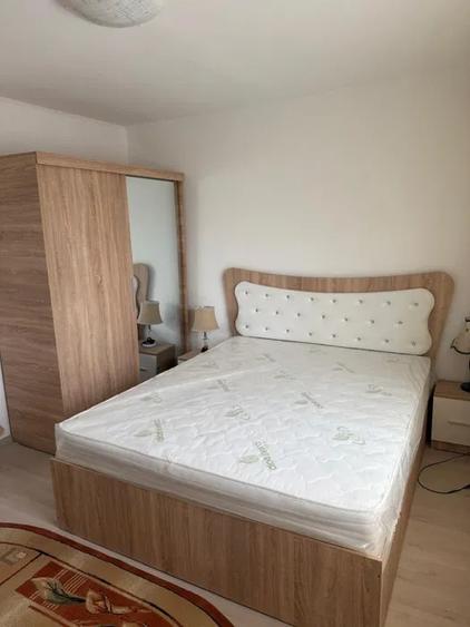 Apartament cu 2 camere decomandat, mobilat în Văcăresti