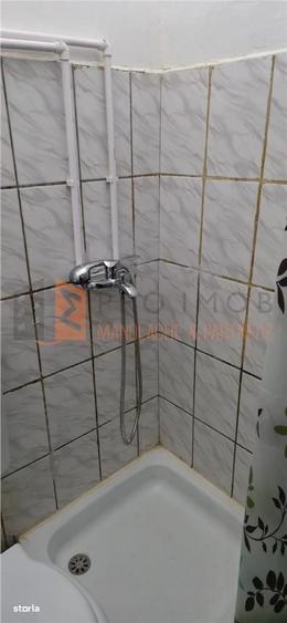 Garsonieră decomandată în Lacu