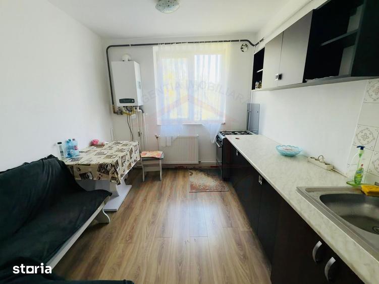 Apartament cu 2 camere semidecomandat în Micro 19