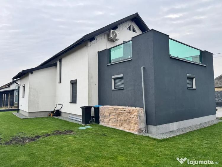 Casă cu 7 camere cu Teren 900 Mp în Hideaga