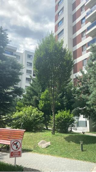 Apartament cu 3 camere decomandat în Central