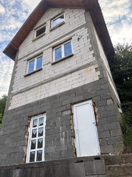 Casă cu 3 camere în Central