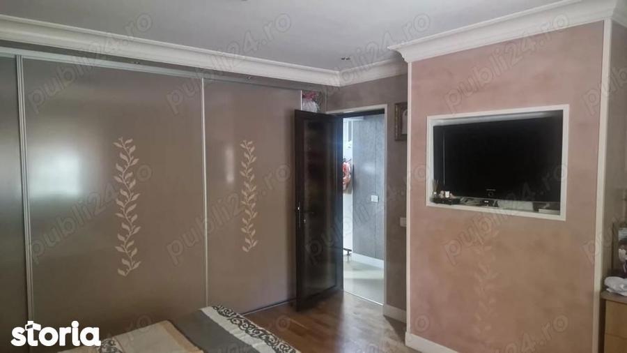 Apartament cu 3 camere decomandat, mobilat în Titan