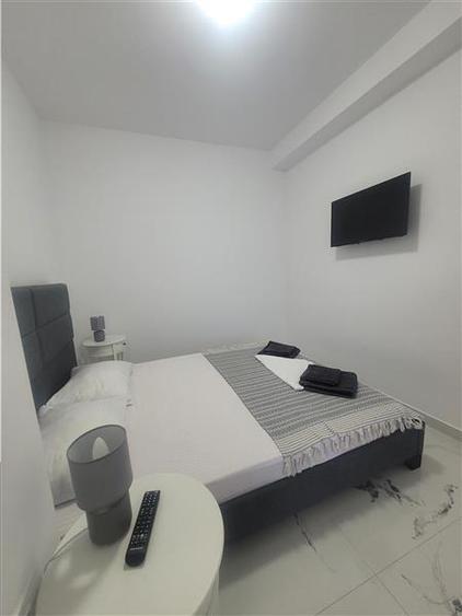 Apartament cu 2 camere decomandat, mobilat în Agigea