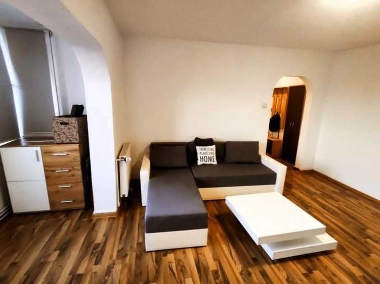Apartament cu 2 camere decomandat în Lipovei