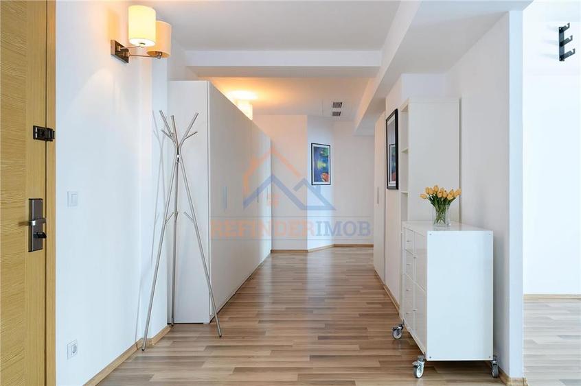 Apartament cu 3 camere decomandat, mobilat în Vitan-Bârzești