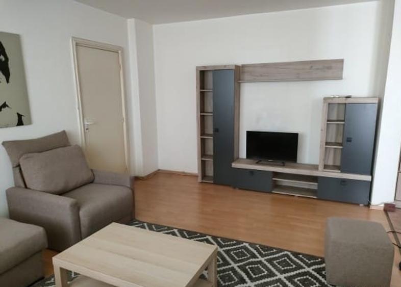 Apartament cu 2 camere semidecomandat în Unirii