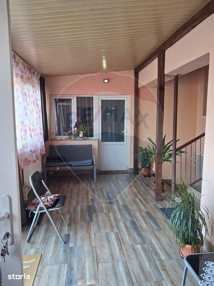 Casa spa?ioasa de vanzare in zona metropolitana, Fughiu - 3
