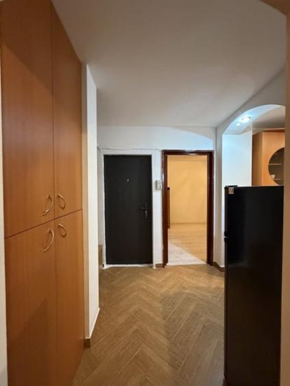 Apartament cu 3 camere decomandat în Lăpuș