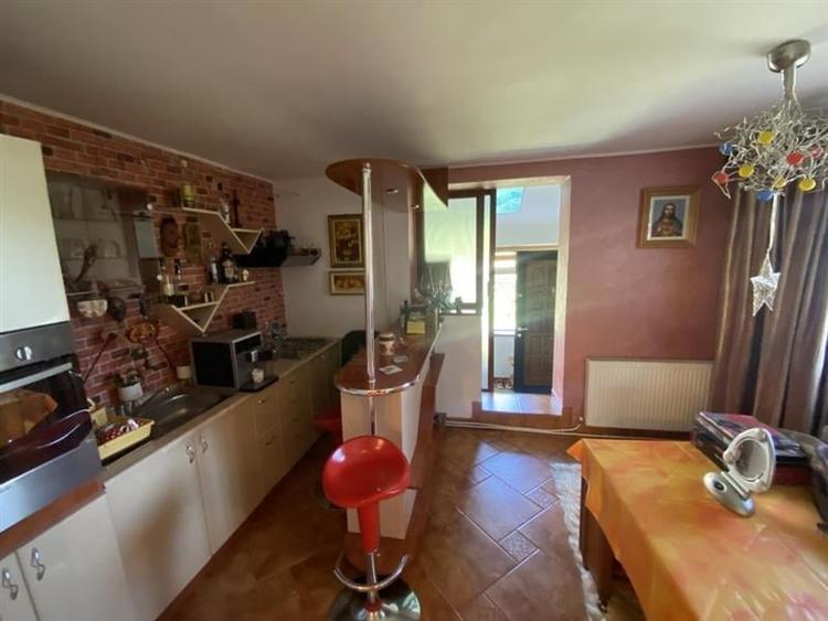 Casă individuală cu 4 camere cu Teren 760 Mp în Tache