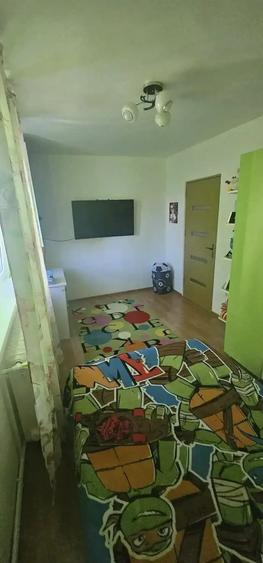 Apartament cu 2 camere semidecomandat în Gojdu