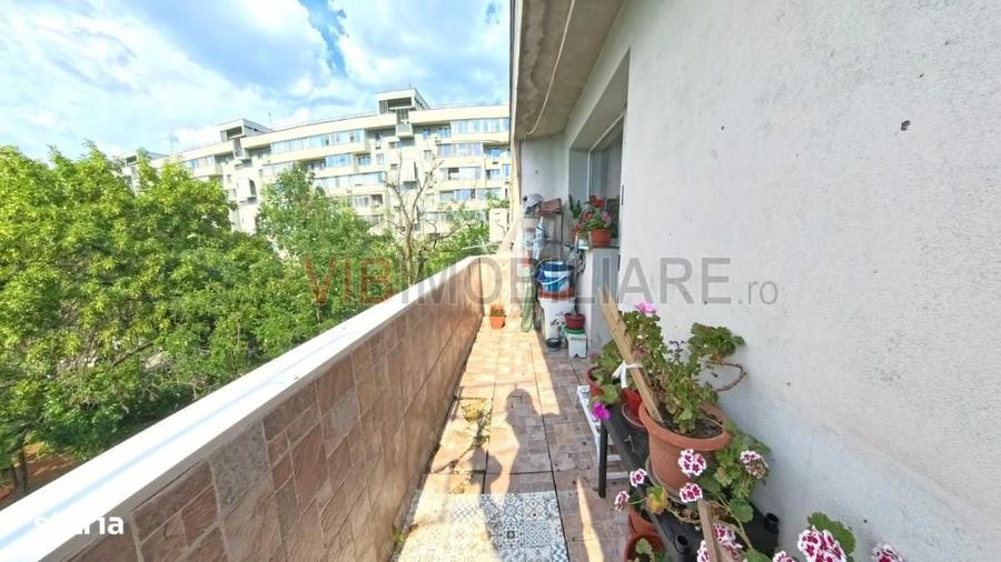 Apartament cu 4 camere în Drumul Taberei