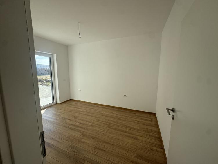 Apartament cu 2 camere decomandat în Giroc