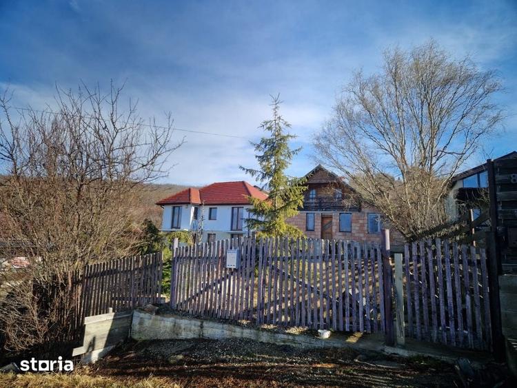 Casă cu 3 camere cu Teren 720 Mp în Apahida