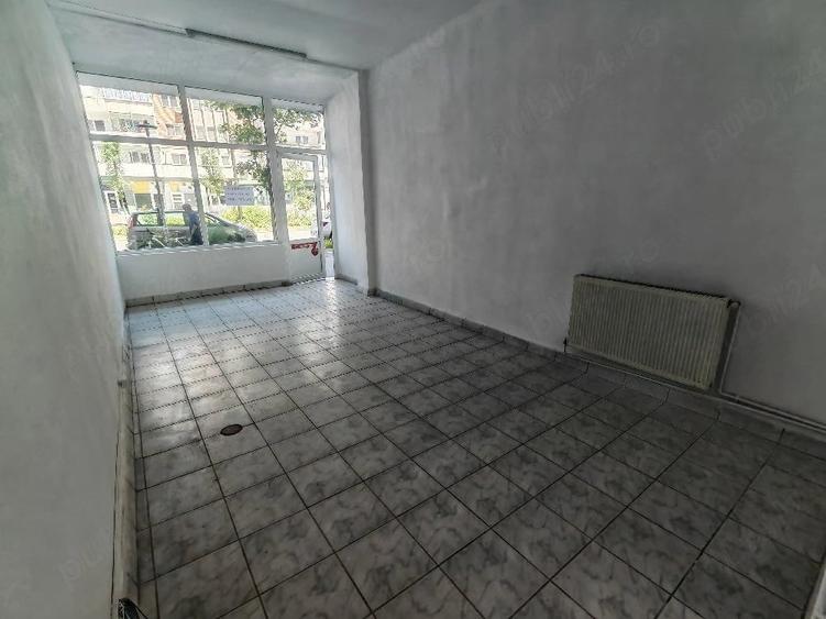 Spațiu comercial, de 90 mp, în Exterior Vest