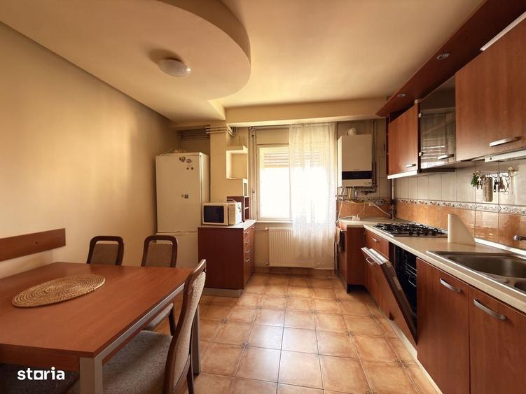 Apartament cu 3 camere semidecomandat în Olimpia-Stadion