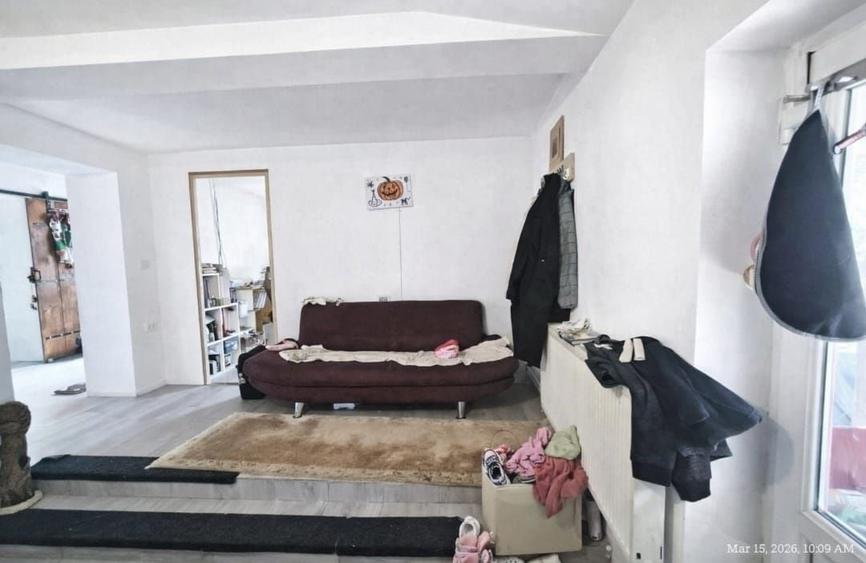 Casă cu 4 camere decomandat în Vinga