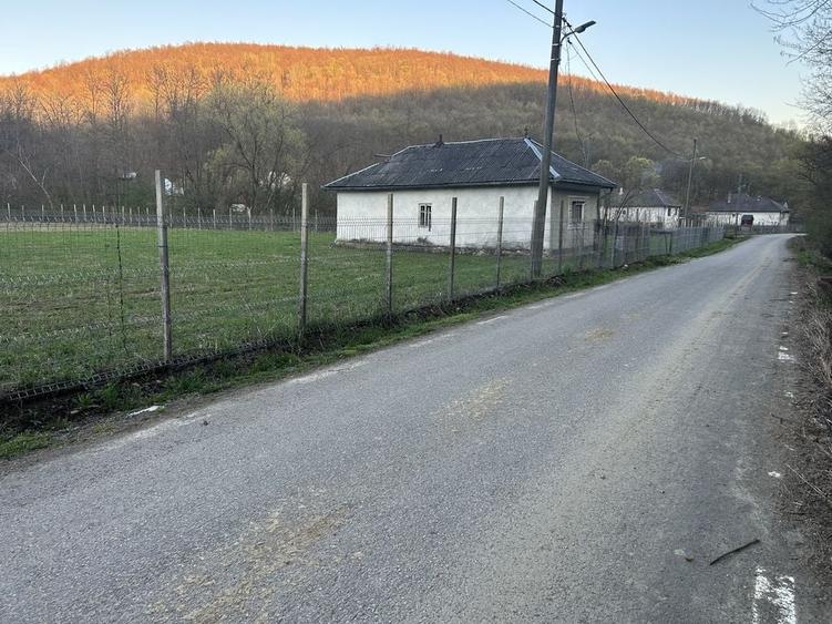 Casă cu 2 camere în Central