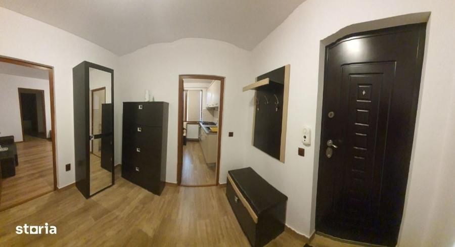 Garsonieră decomandată în Central