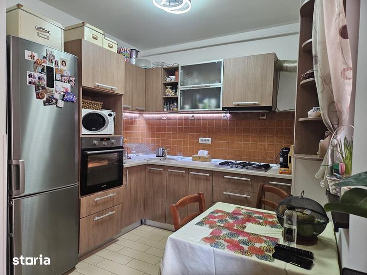 Apartament cu 3 camere în Ghencea