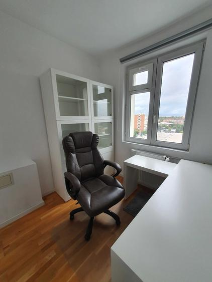 Apartament cu 3 camere decomandat, mobilat în Complex Studențesc