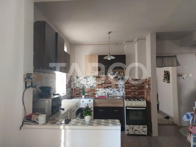 Apartament cu 3 camere decomandat, mobilat în Cisnădie