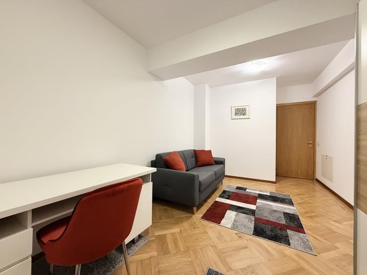 Apartament cu 3 camere semidecomandat, mobilat în Herăstrău