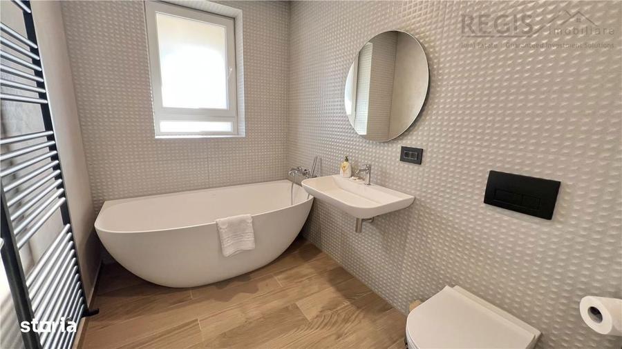 Apartament cu 3 camere decomandat, mobilat în Tractorul
