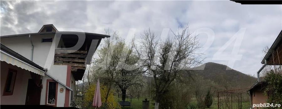 Casă cu 8 camere în Coțofenești