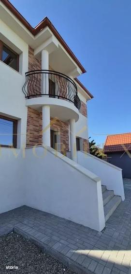 Casă cu 4 camere în Dezmir