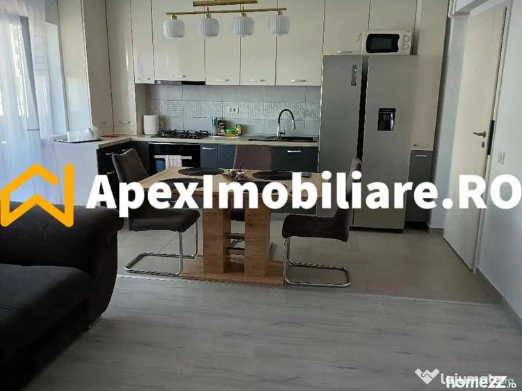 Apartament cu 3 camere decomandat, mobilat în Central