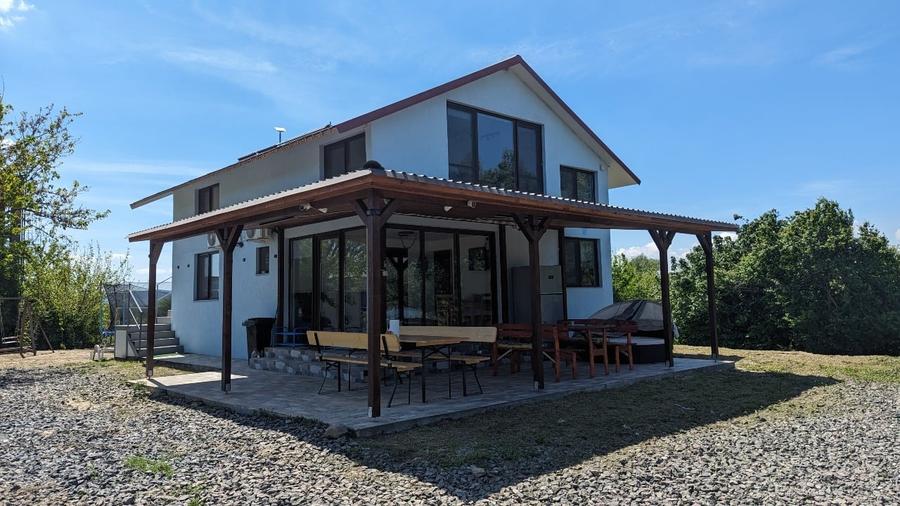 Casă individuală cu 3 camere cu Teren 184 Mp în Maliuc