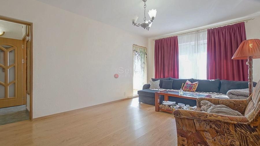 Apartament cu 3 camere decomandat, mobilat în Triaj