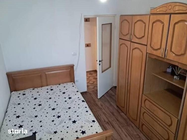 Apartament cu 3 camere decomandat, mobilat în Central