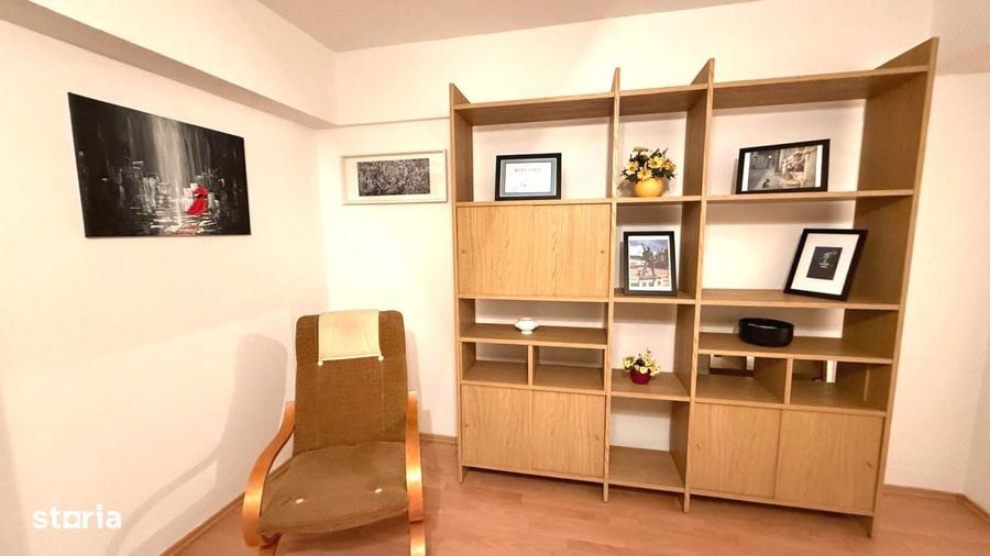 Apartament cu 3 camere semidecomandat în Grivița