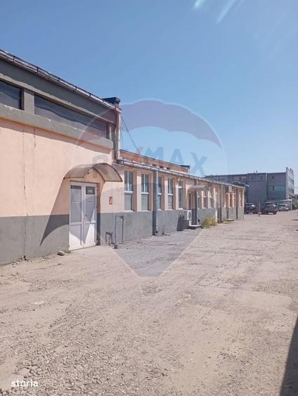 Spațiu comercial, de 1,900 mp, în Lacu