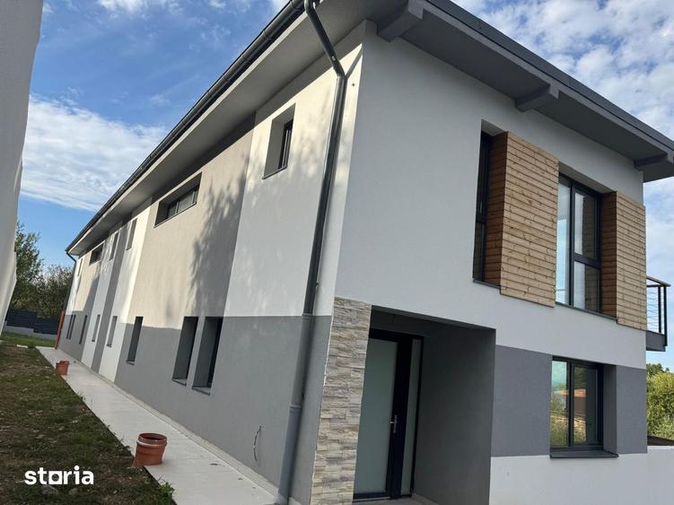 Casă cu 6 camere cu Teren 392 Mp în Feleacu